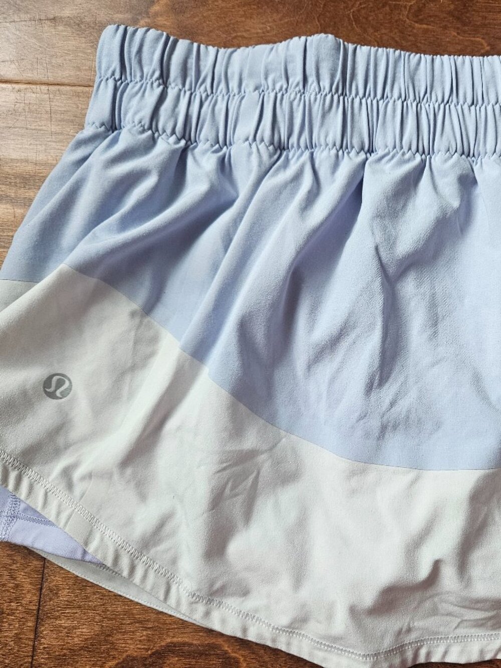 Lululemon skort size 6